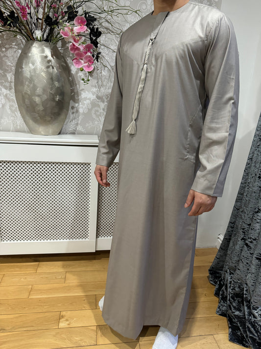 Seal Matte Omani Thobe